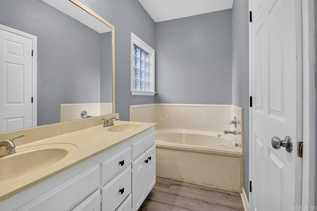 26 Bent Tree Drive, Cabot, AR 72023