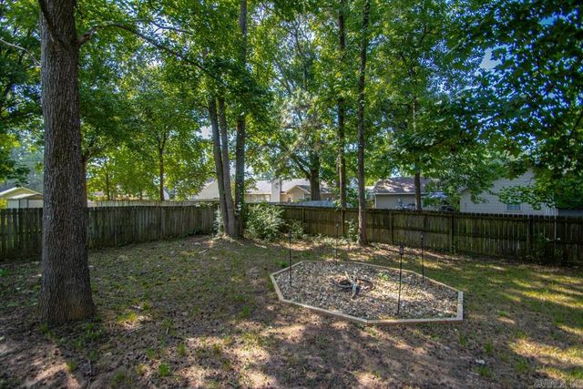 26 Bent Tree Drive, Cabot, AR 72023