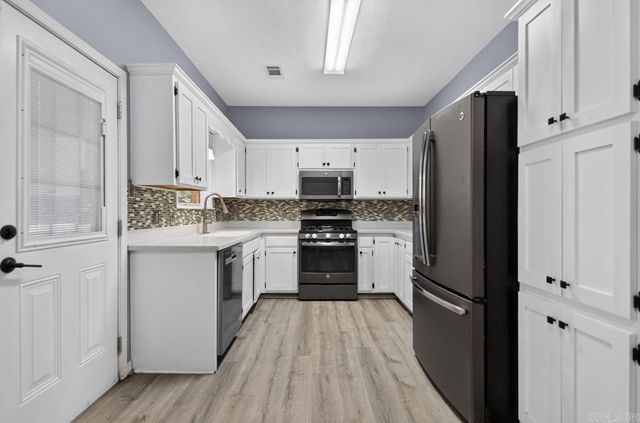 26 Bent Tree Drive, Cabot, AR 72023