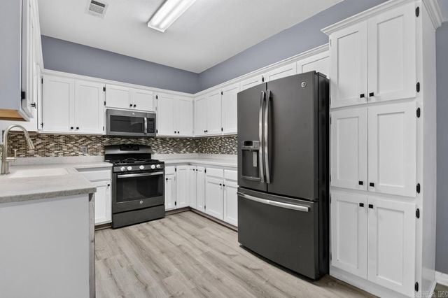 26 Bent Tree Drive, Cabot, AR 72023