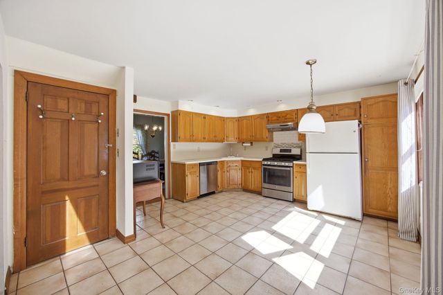 35-19 165th Street, Flushing, NY 11358