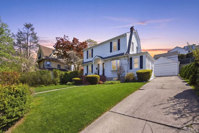 35-19 165th Street, Flushing, NY 11358