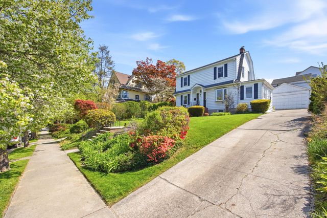 35-19 165th Street, Flushing, NY 11358