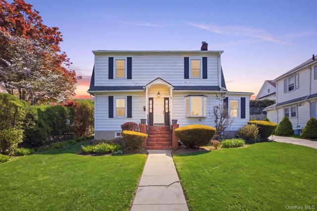 35-19 165th Street, Flushing, NY 11358