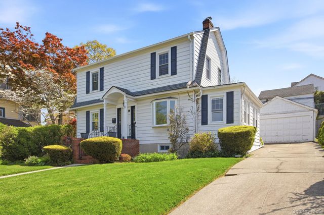 35-19 165th Street, Flushing, NY 11358