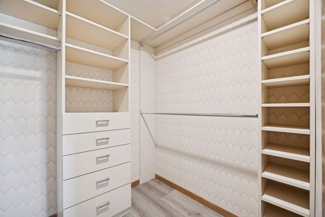 4143 Meadowlark Point, Eagan, MN 55122