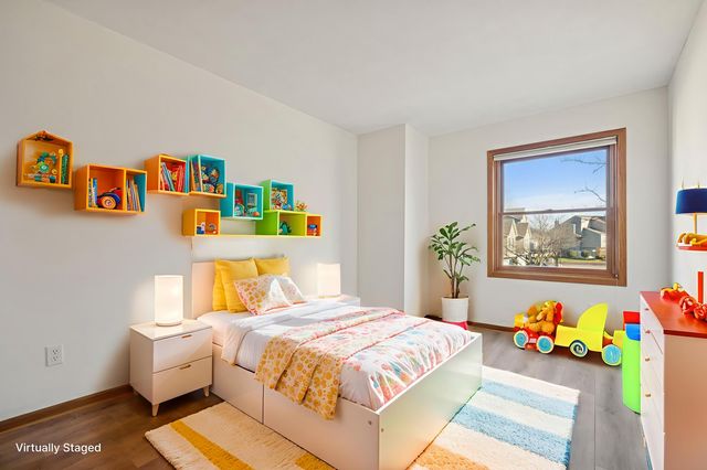 4143 Meadowlark Point, Eagan, MN 55122