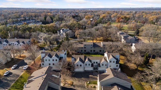 4143 Meadowlark Point, Eagan, MN 55122