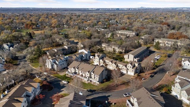 4143 Meadowlark Point, Eagan, MN 55122