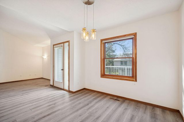 4143 Meadowlark Point, Eagan, MN 55122