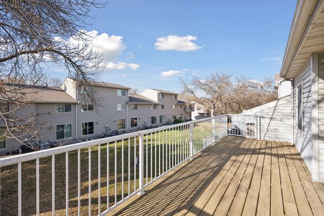 4143 Meadowlark Point, Eagan, MN 55122