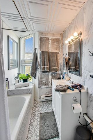 25 Webster Avenue, Highwood, IL 60040