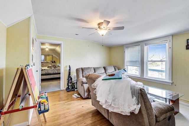 25 Webster Avenue, Highwood, IL 60040