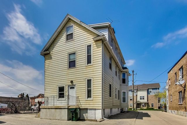 25 Webster Avenue, Highwood, IL 60040