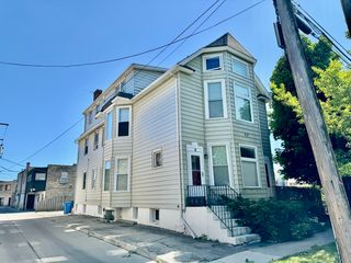 25 Webster Avenue, Highwood, IL 60040