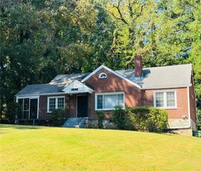 1589 PINEHURST SW Drive, Atlanta, GA 30311