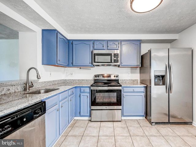 16 TURNMILL CT, Nottingham, MD 21236