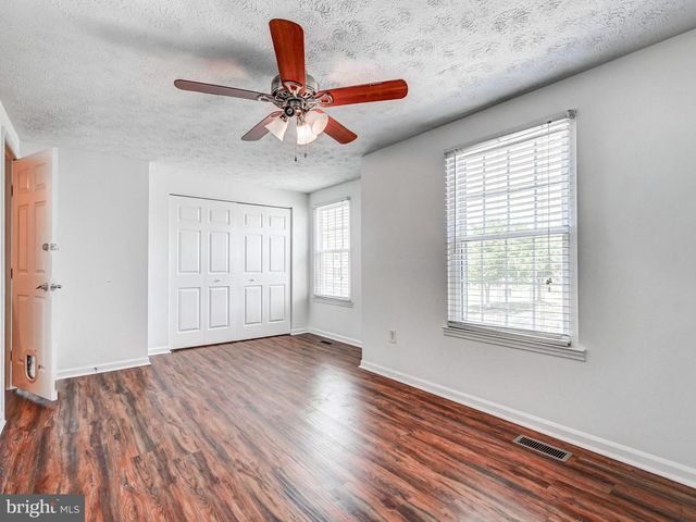 16 TURNMILL CT, Nottingham, MD 21236