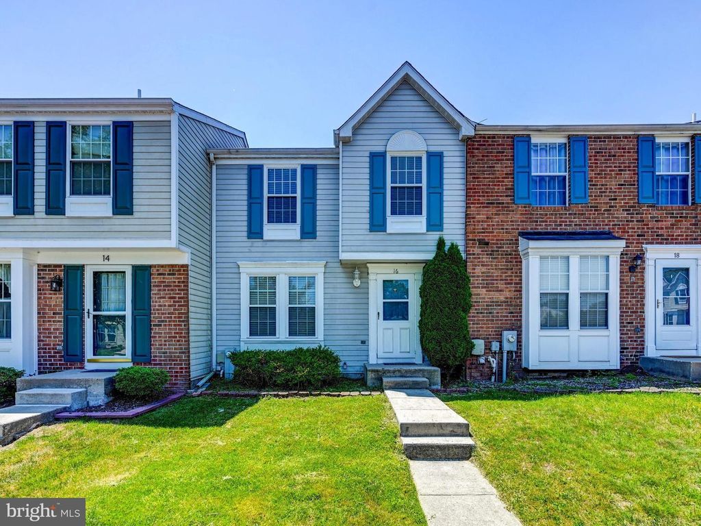 Image 1 of property listing at 16 TURNMILL CT, Nottingham, MD 21236