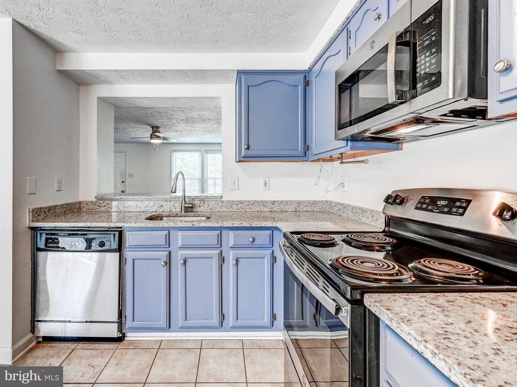 Image 13 of property listing at 16 TURNMILL CT, Nottingham, MD 21236