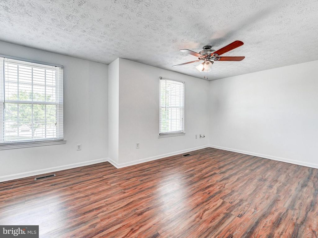 Image 18 of property listing at 16 TURNMILL CT, Nottingham, MD 21236