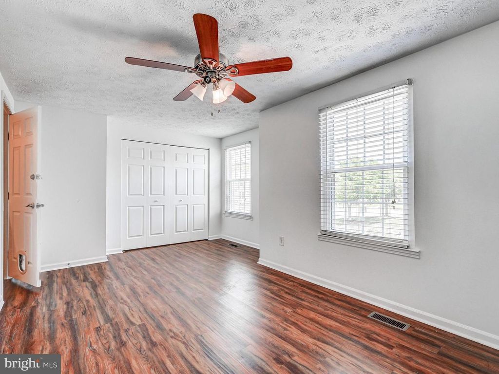 Image 19 of property listing at 16 TURNMILL CT, Nottingham, MD 21236