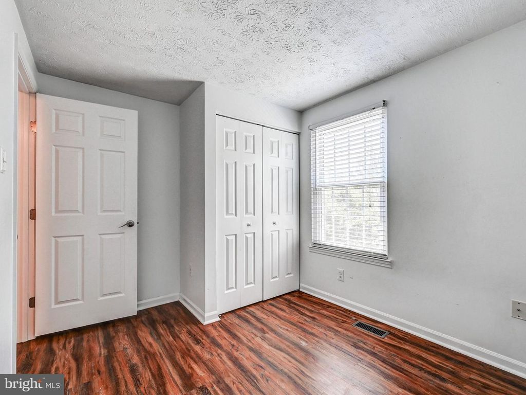 Image 21 of property listing at 16 TURNMILL CT, Nottingham, MD 21236
