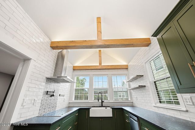 704 S 3rd Street, Wilmington, NC 28401