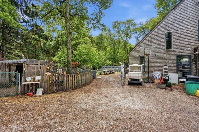 151 Summer St, Rehoboth, MA 02769