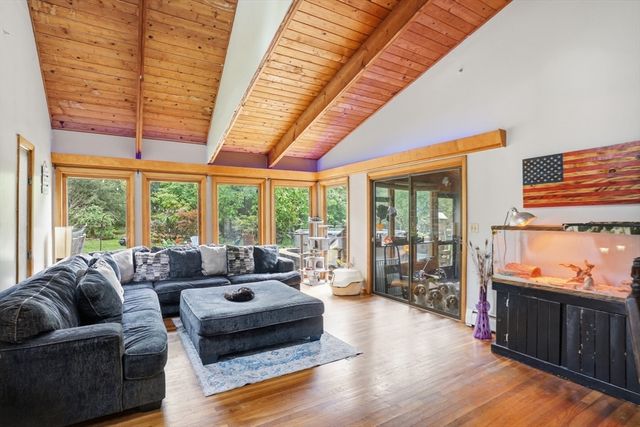151 Summer St, Rehoboth, MA 02769