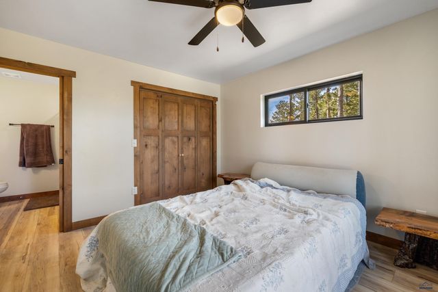 11837 GOLDEN RIDGE RD, Deadwood, SD 57732