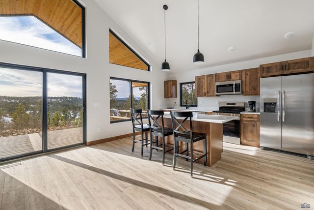 11837 GOLDEN RIDGE RD, Deadwood, SD 57732