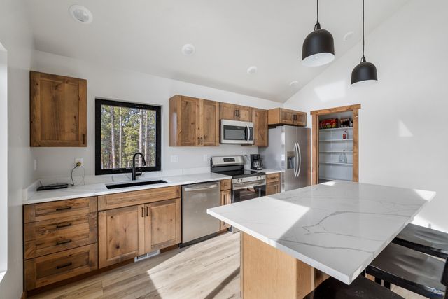 11837 GOLDEN RIDGE RD, Deadwood, SD 57732