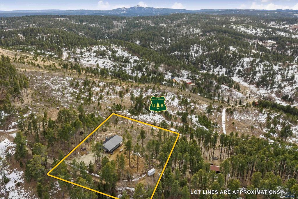11837 GOLDEN RIDGE RD, Deadwood, SD 57732