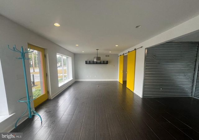 299 WHITE HORSE PIKE, Atco, NJ 08004