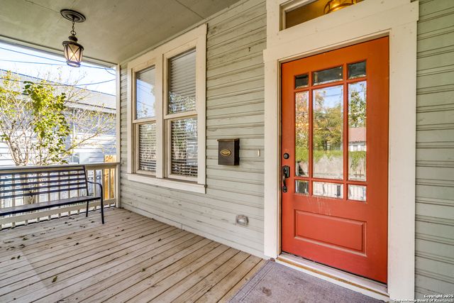 1106 Dawson, San Antonio, TX 78202