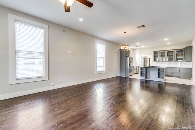 1106 Dawson, San Antonio, TX 78202