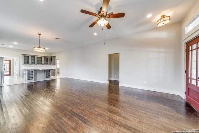 1106 Dawson, San Antonio, TX 78202