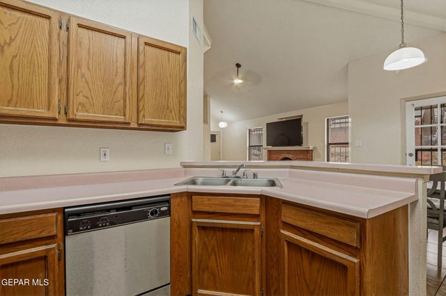 1856 Dolph Quijano Place, El Paso, TX 79936