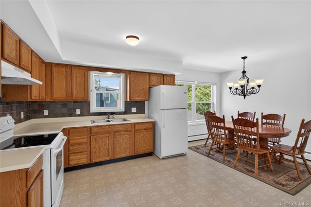 99 Univoice Street, Maybrook, NY 12543