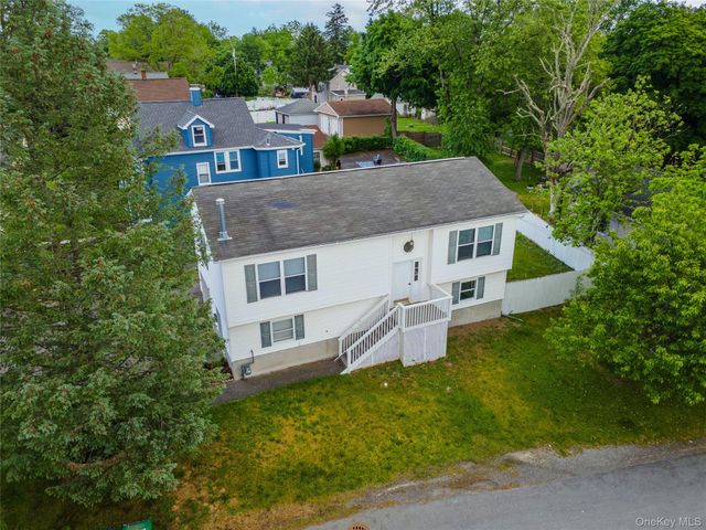 99 Univoice Street, Maybrook, NY 12543