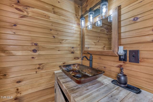 105 Hubbard Road, Jonesborough, TN 37659