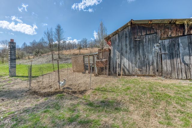 105 Hubbard Road, Jonesborough, TN 37659
