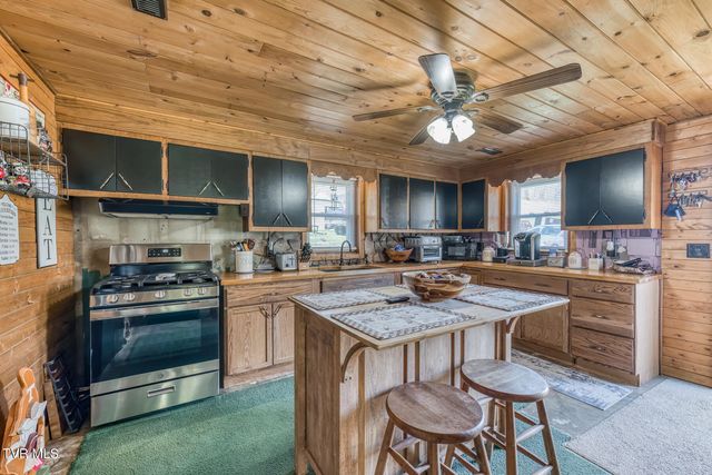 105 Hubbard Road, Jonesborough, TN 37659