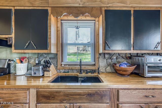 105 Hubbard Road, Jonesborough, TN 37659