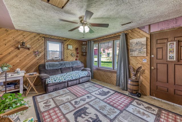 105 Hubbard Road, Jonesborough, TN 37659