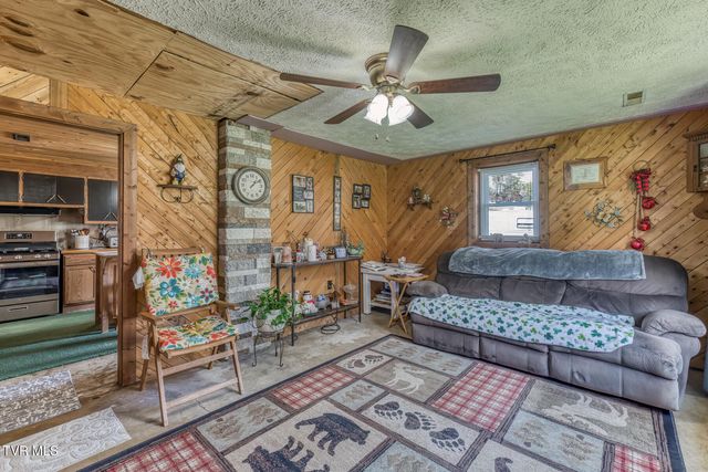 105 Hubbard Road, Jonesborough, TN 37659