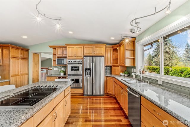 6439 NE 188th Street, Kenmore, WA 98028