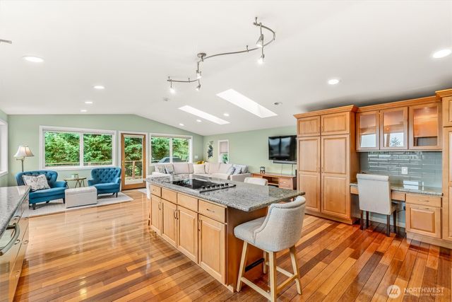 6439 NE 188th Street, Kenmore, WA 98028