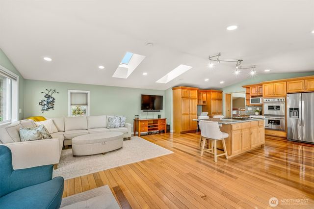 6439 NE 188th Street, Kenmore, WA 98028